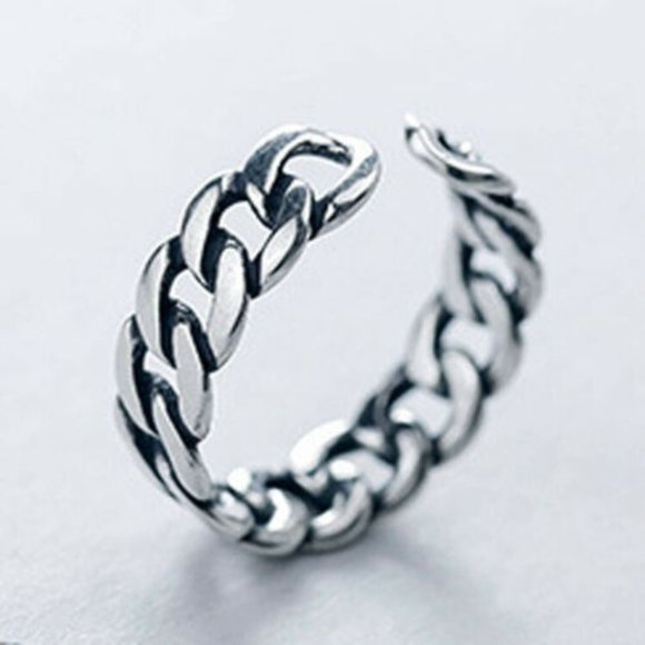 Jewelry - NWOT Silver Chain Link Ring